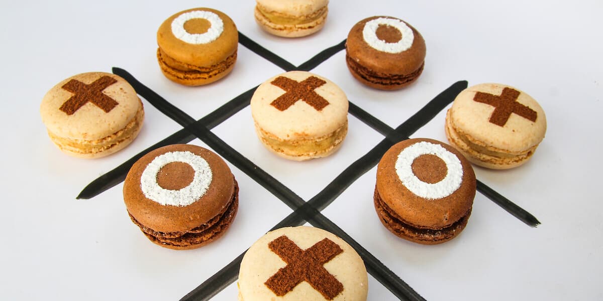 Tic-tac-toe with macaroons