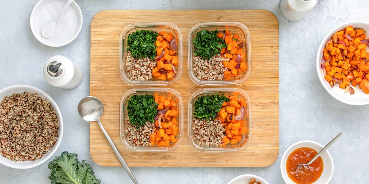 Preparing healthy vegetarian food ahead in lunch boxes