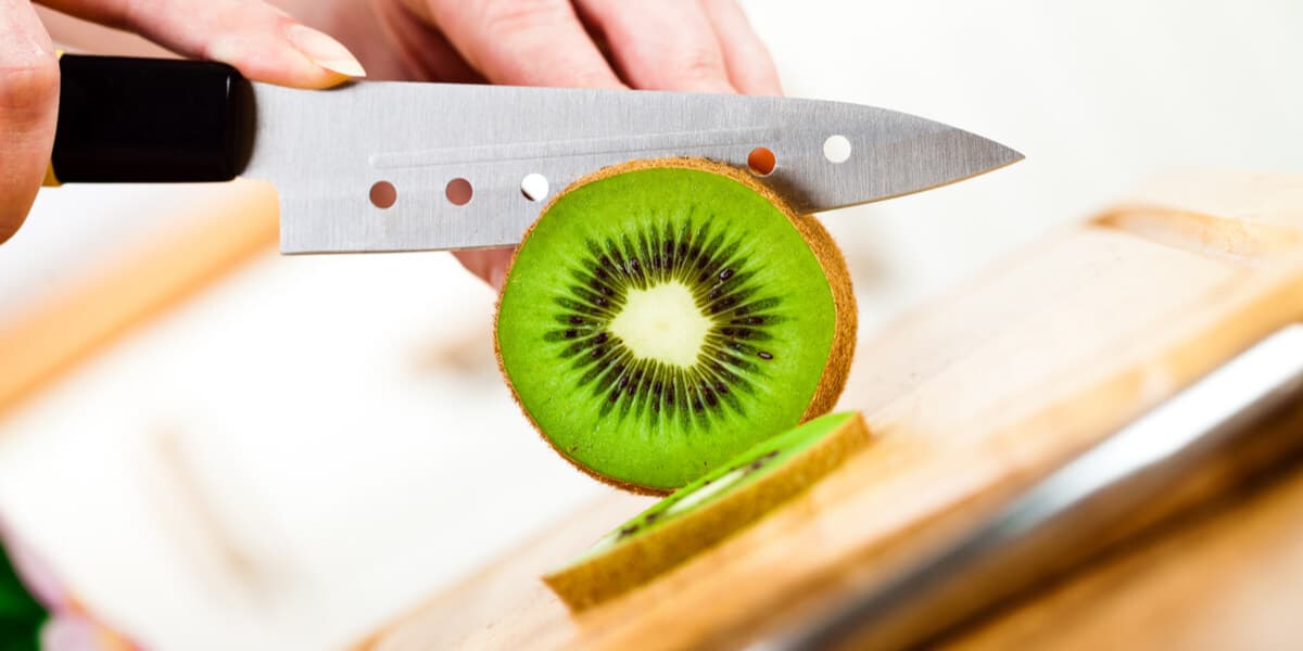 cutting-kiwi-3